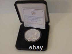 Nice The Queen Elizabeth Ii, Sapphire Jubilee Solid Silver Proof £5 Coin, Coa